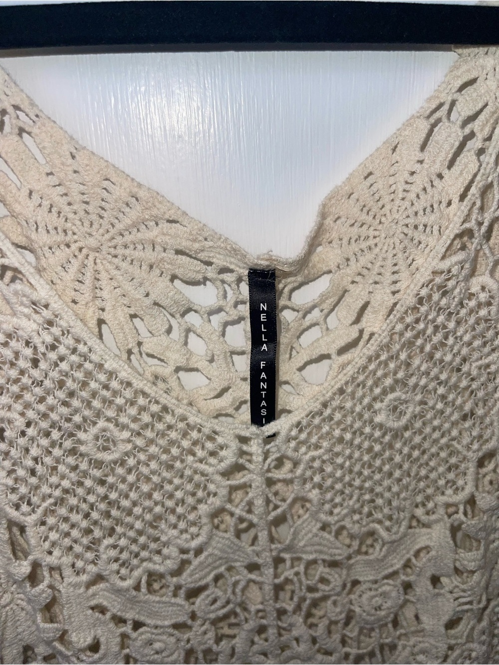 EUC Nella Fantasia Cream Crochet Lace V-Neck Top - Picture 2 of 6